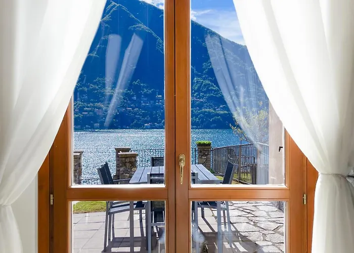 Сasa de vacaciones Luminosa, View & Private Parking Laglio